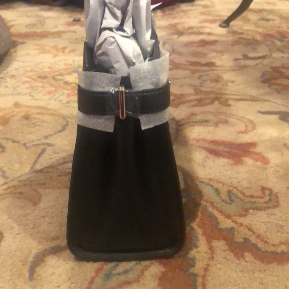 NWT adorable ♠️ Kate Spade footed medium leather satchel - Picture 2 of 6